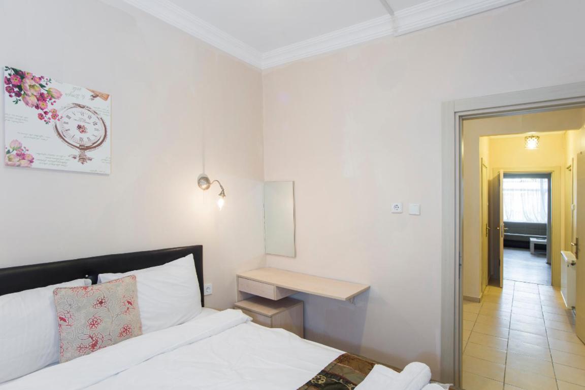 Divan Wooden Guesthouse Истанбул Екстериор снимка