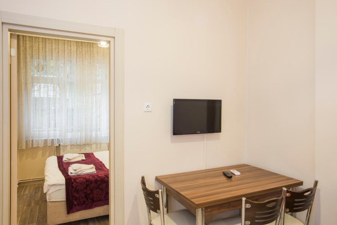 Divan Wooden Guesthouse Истанбул Екстериор снимка