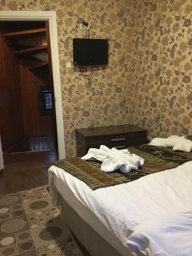 Divan Wooden Guesthouse Истанбул Екстериор снимка