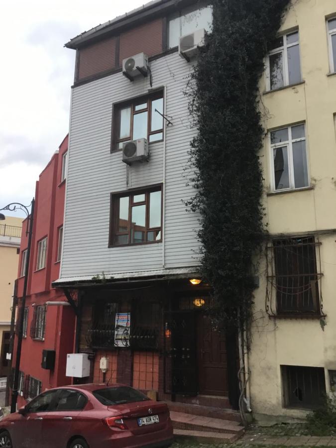 Divan Wooden Guesthouse Истанбул Екстериор снимка